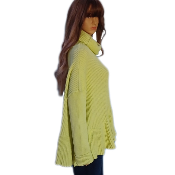 NEW! Free People L green oversized peplum turtleneck sweater - Picture 5 of 11